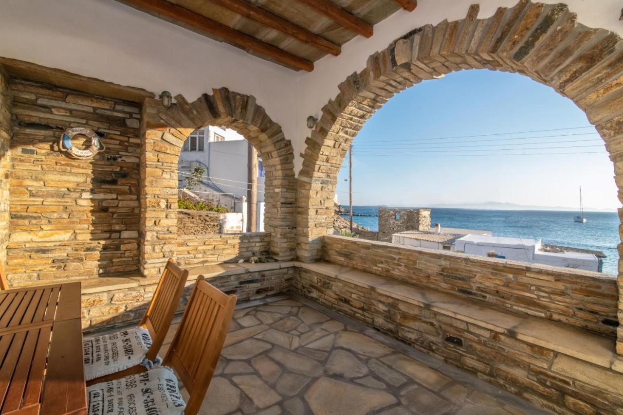 Traditional House By The Sea Istérnia Exterior foto