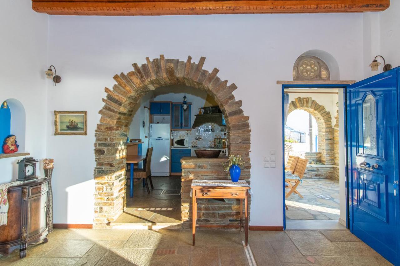 Traditional House By The Sea Istérnia Exterior foto
